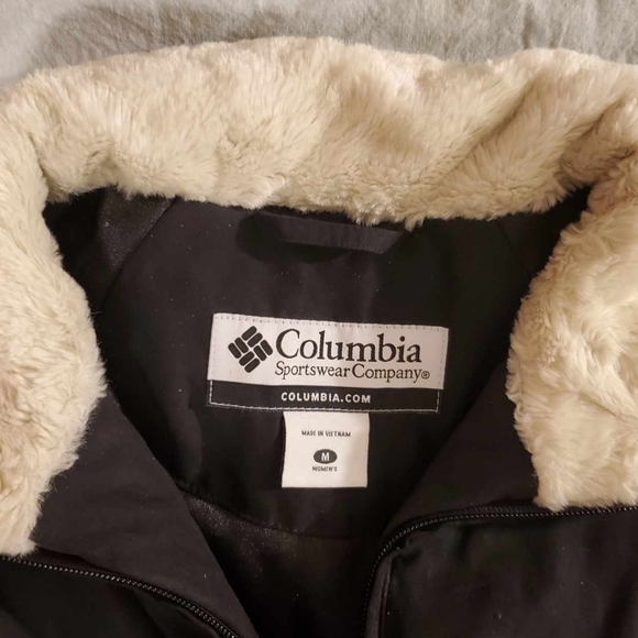 Columbia Lined Winter Jacket in Black - Medium - Picture 5 of 5